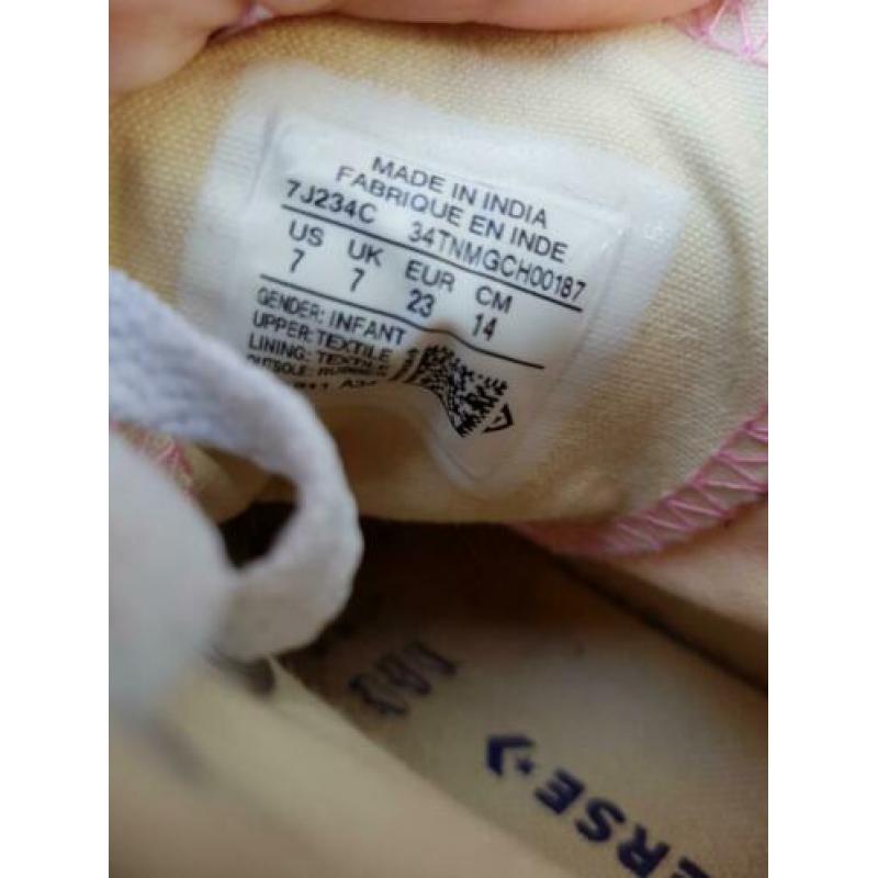 All stars converse roze gympen maat 23 valt als 24