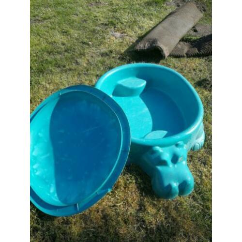 Zandbak waterbak Nijlpaard met deksel
