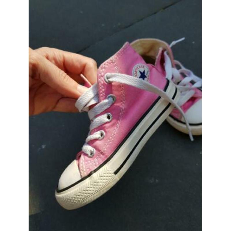 All stars converse roze gympen maat 23 valt als 24