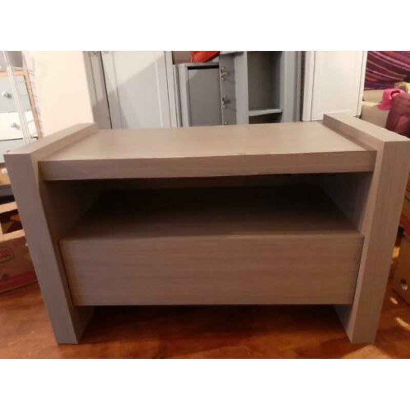 tv kast