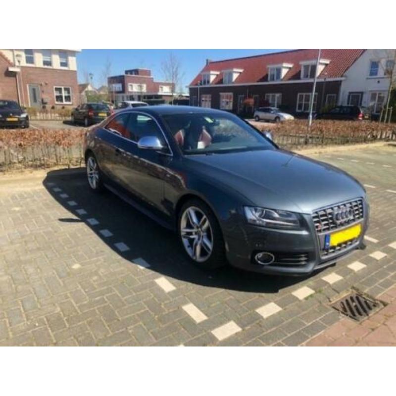 Audi s5 4.2 fsi handgeschakeld in unieke staat!