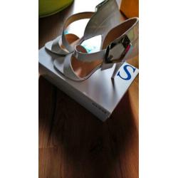 guess maat 40