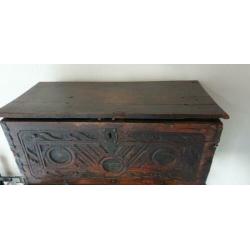 Antiek kist Volkskunst omstreeks 1800