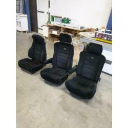 te koop autostoelen voor camper bus of auto 75euro per stuk