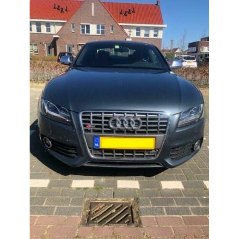 Audi s5 4.2 fsi handgeschakeld in unieke staat!