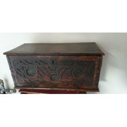 Antiek kist Volkskunst omstreeks 1800