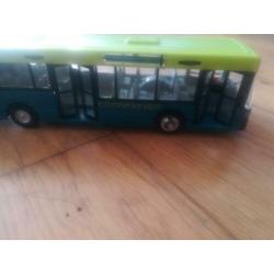 Conexxion bus, trailer, brandweerwagen en stoere auto