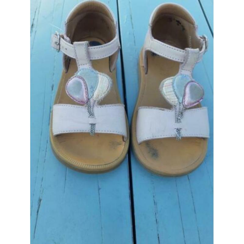Sandalen Pom d'Api, maat 25