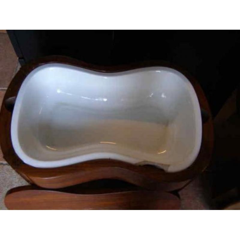 Oude bidet (A6 636) H