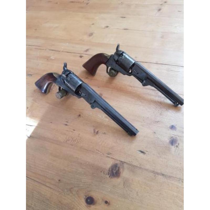 2 antieke Colts, model 1851