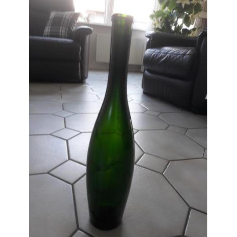 Mooie, oude champagnefles 1,5 ltr - apart model