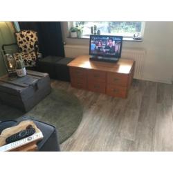 Kast/ tv kast/ apothekerskast