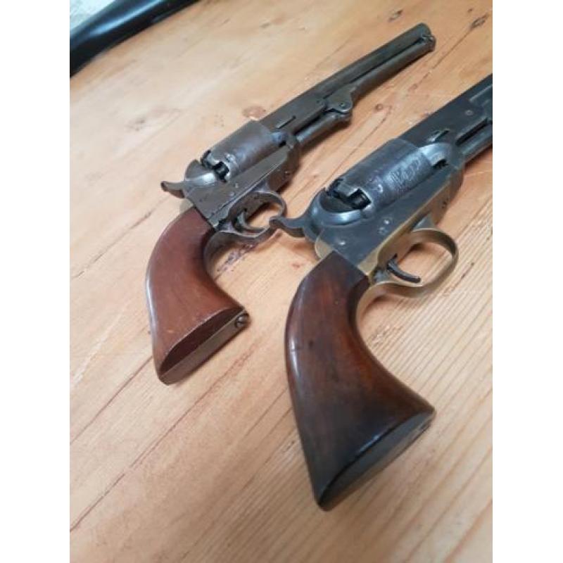 2 antieke Colts, model 1851
