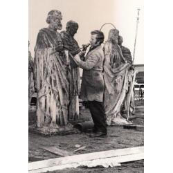 2 x persfoto restauratie beelden Tilburg 1974