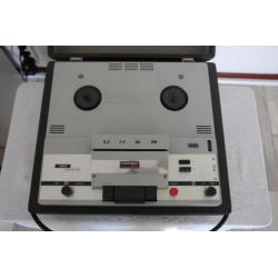 Uher 704 bandrecorder met banden