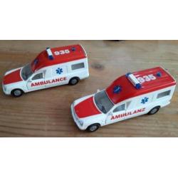 Ambulances metaal/kunststof leuk voor bij Lemax dorp