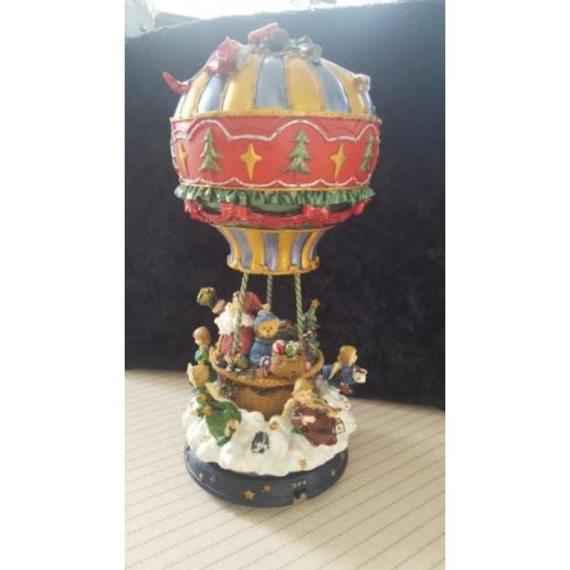 Hete draaiende luchtballon met verschillende kleuren(kerst)