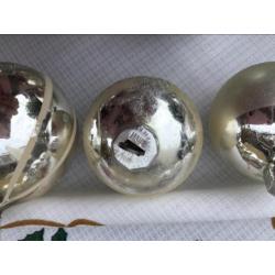 Kerstballen oud