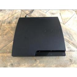 PS3 slim inclusief spellen en controllers