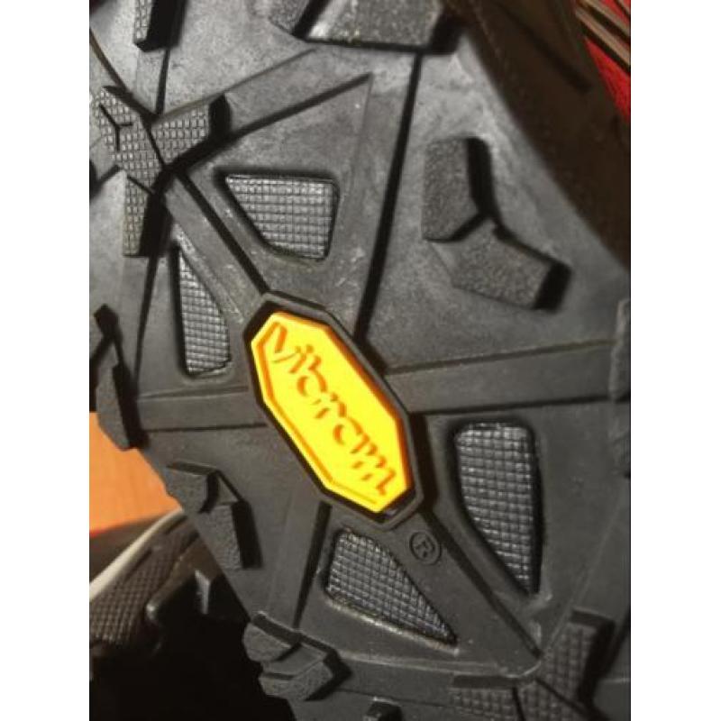 NIEUW The North Face Hedgehog Fast Hike Gore-Tex Div maten